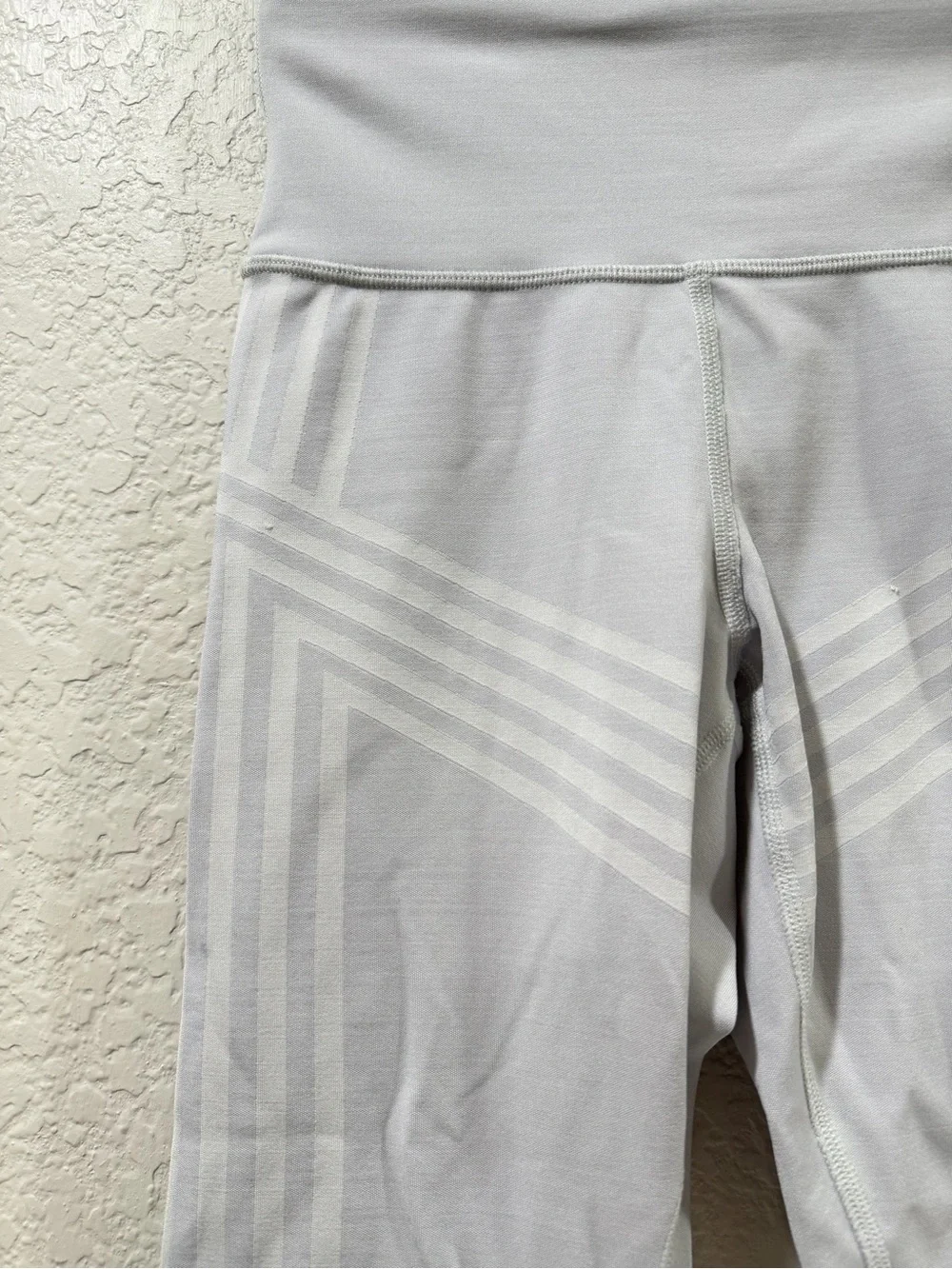 Alo Yoga High waisted Legging Size Small